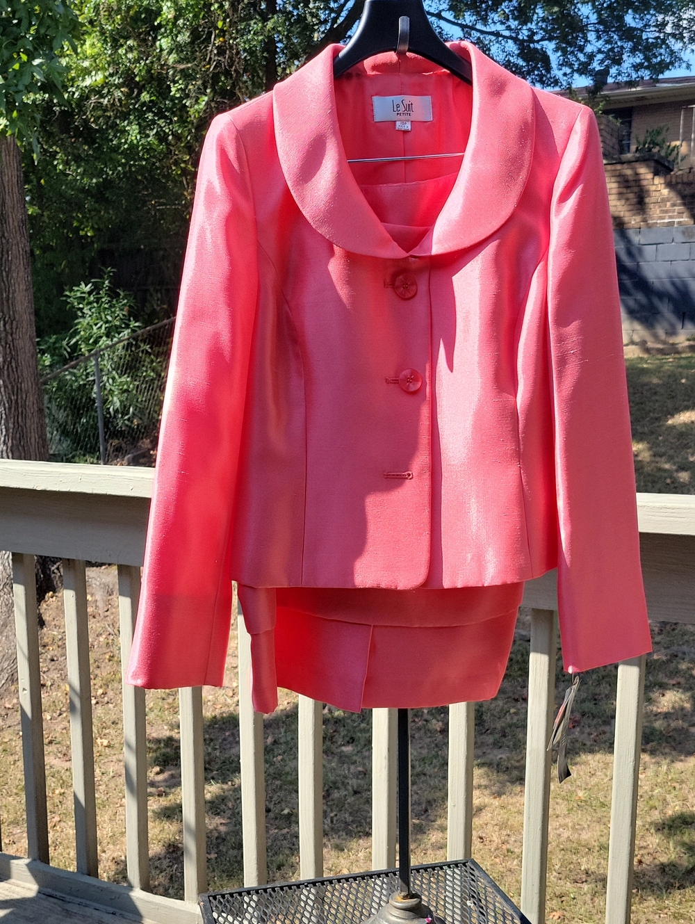 Le Suit Coral Pink Tailored Blazer Jacketamd Skirt = suit